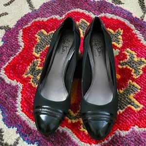 Life Stride Juliana Wedge Pumps 10
